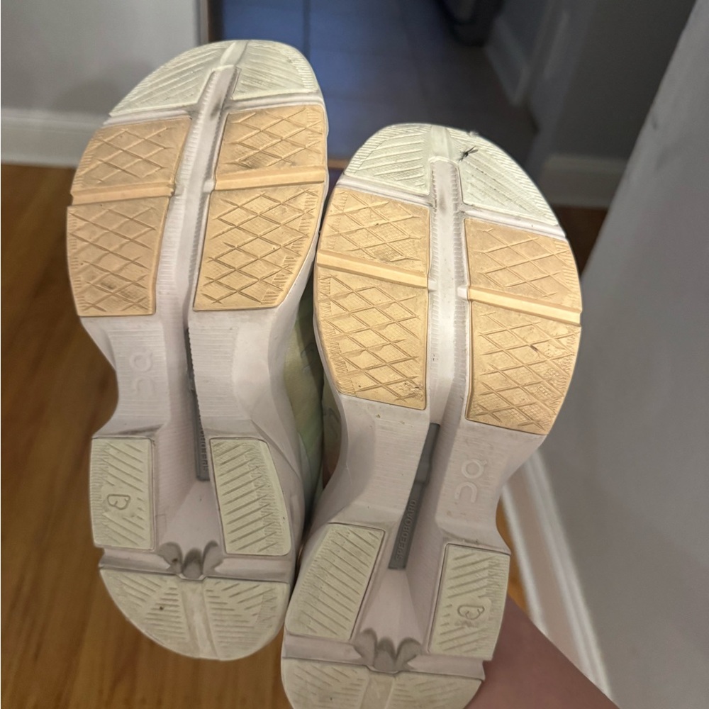 On Running Women's Sneakers in Mint and Gray - Picture 5 of 5
